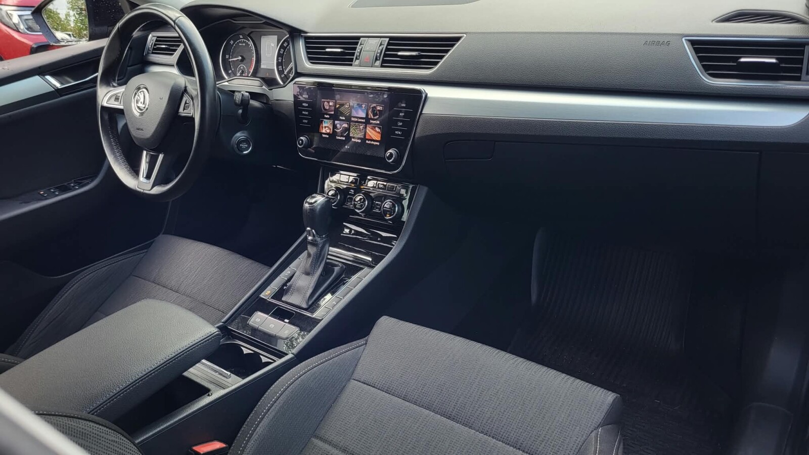Škoda Superb - zdjęcie 15