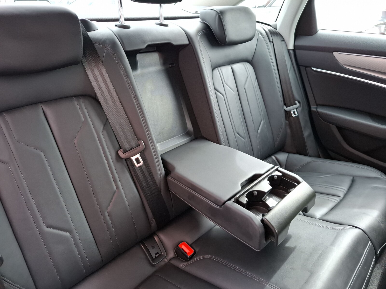 Audi A6 Limousine - zdjęcie 22
