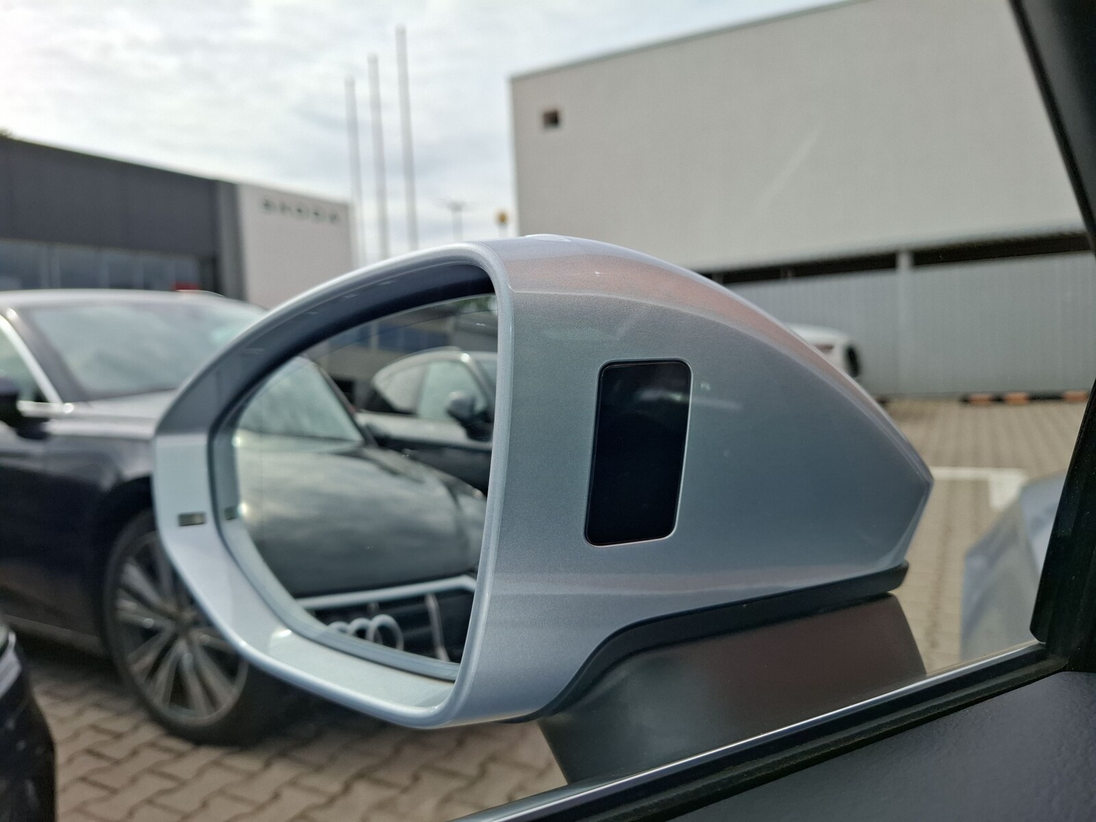 Audi A6 Limousine - zdjęcie 33