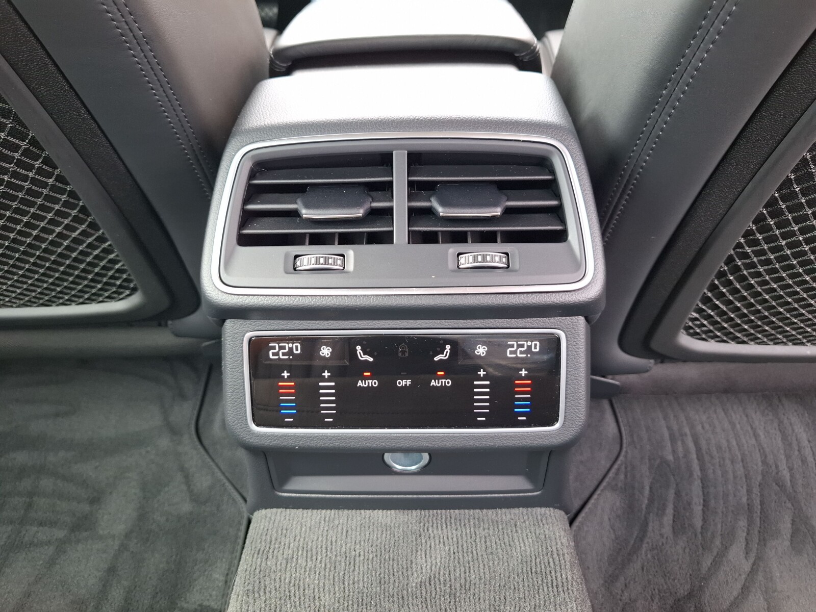 Audi A6 Limousine - zdjęcie 25