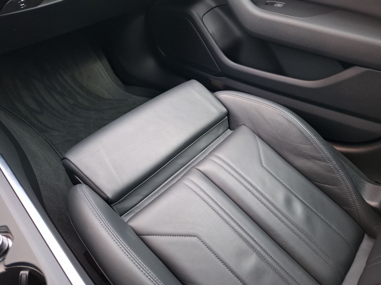 Audi A6 Limousine - zdjęcie 23