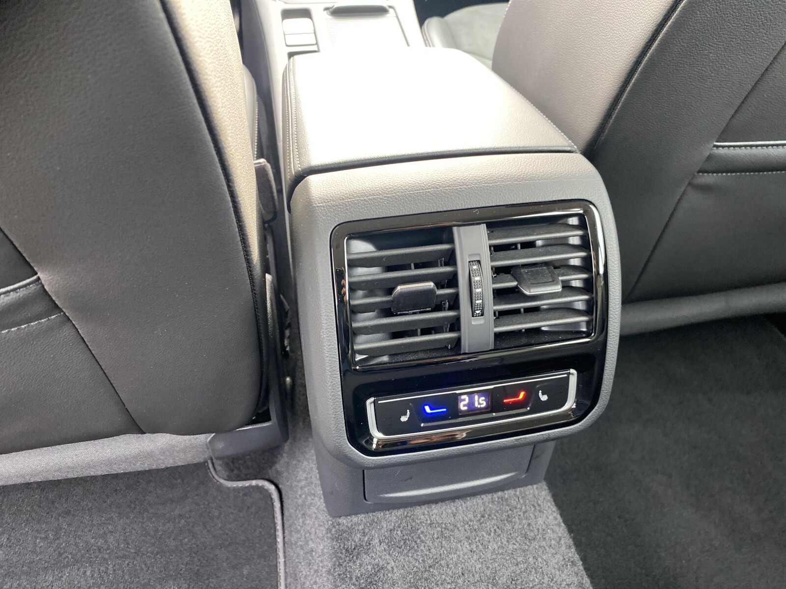 Volkswagen Arteon Shooting Brake - zdjęcie 12