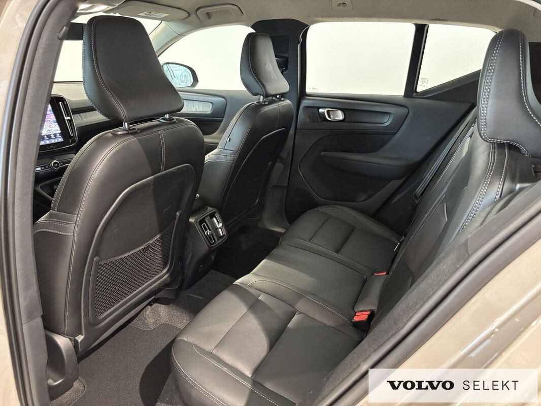 Volvo XC 40 - zdjęcie 10