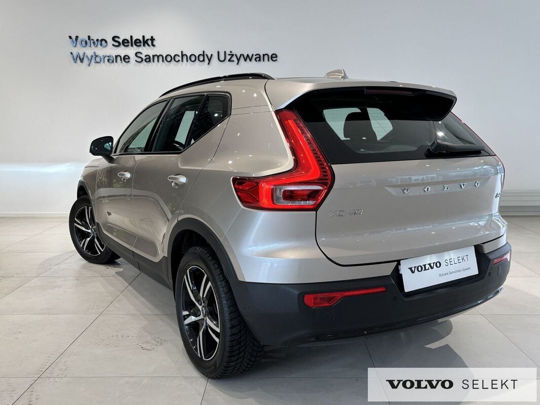 Volvo XC 40 - zdjęcie 25