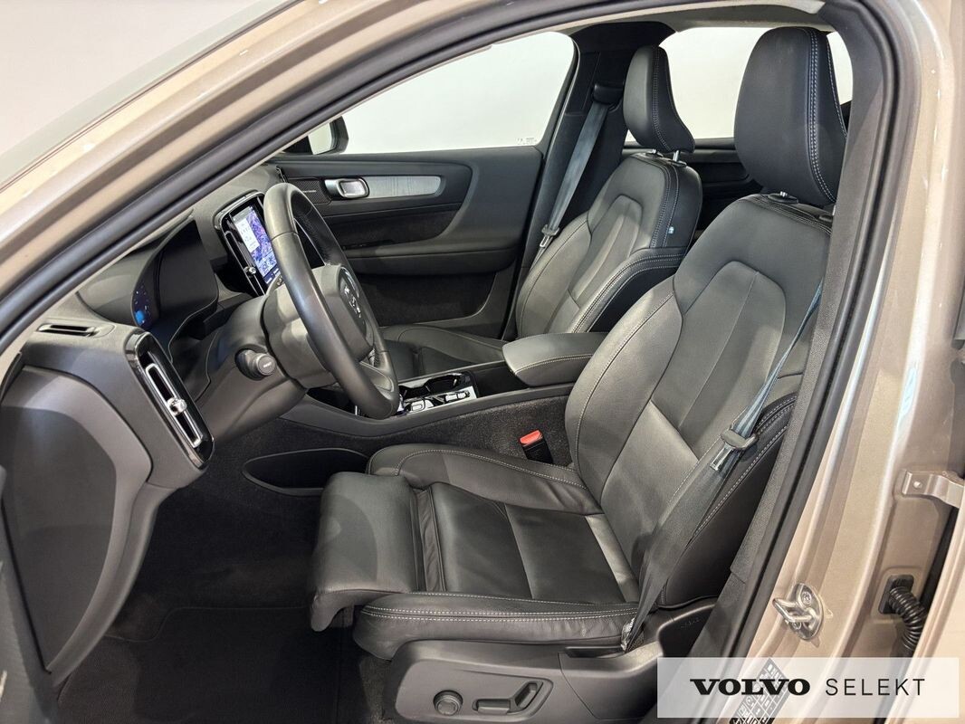 Volvo XC 40 - zdjęcie 9