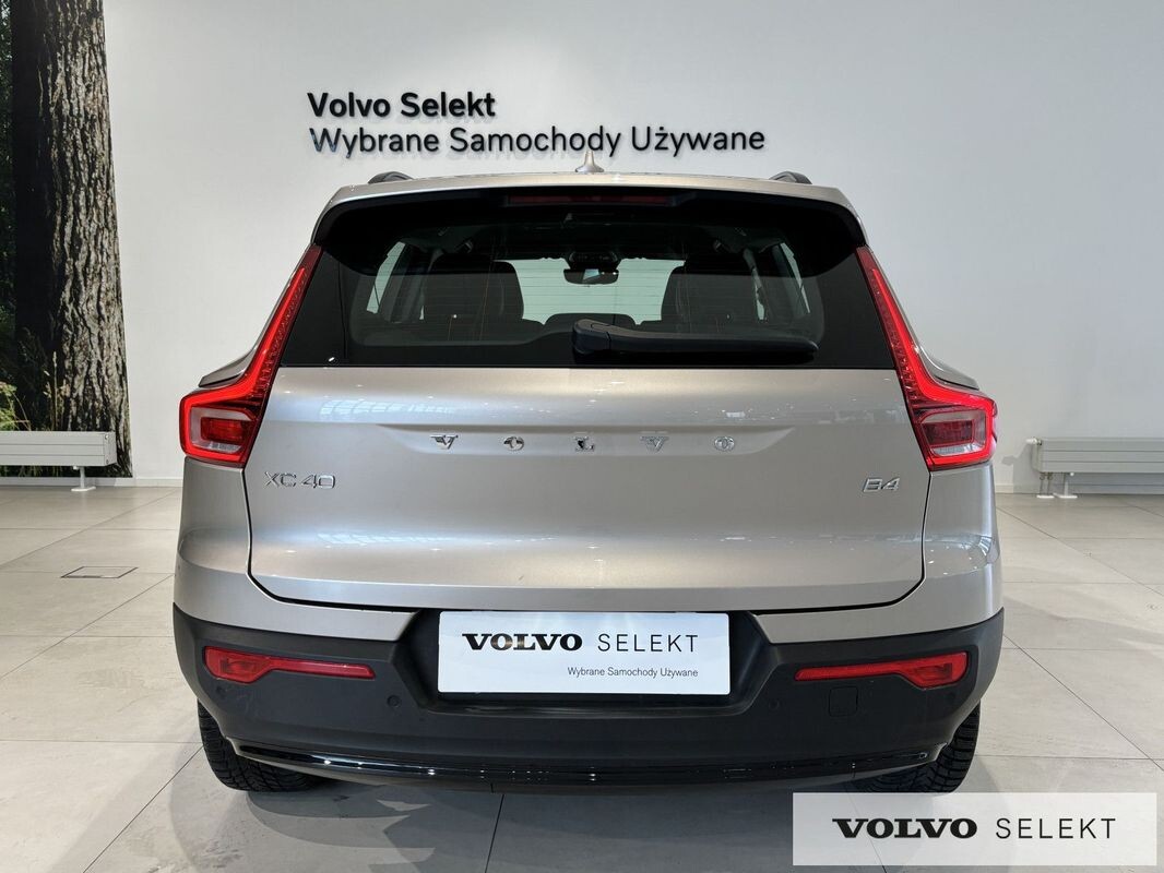 Volvo XC 40 - zdjęcie 24