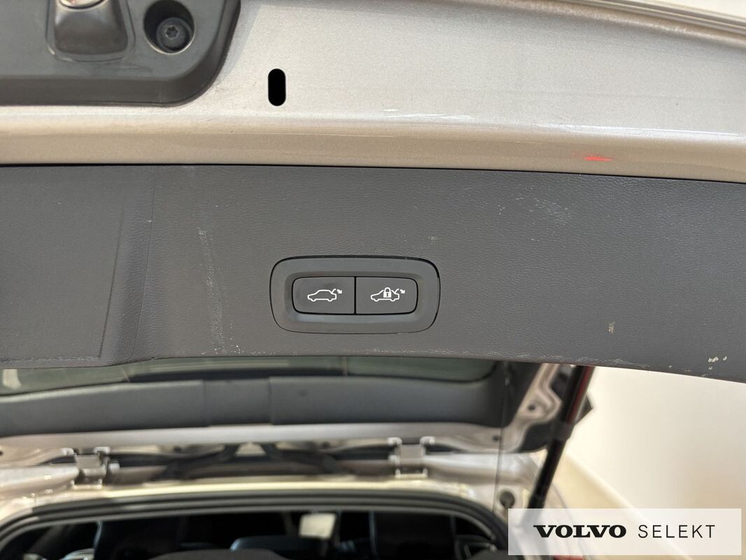 Volvo XC 40 - zdjęcie 18