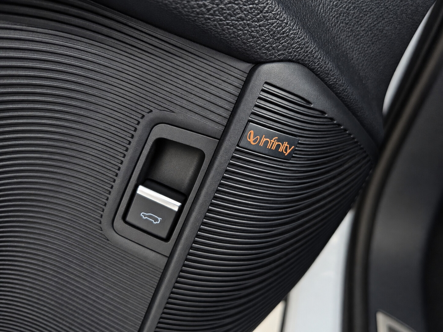 BYD Seal U DM-i - zdjęcie 25