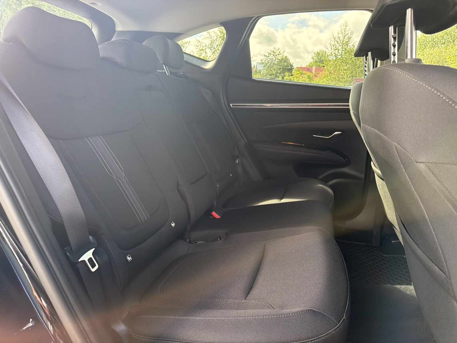 Hyundai Tucson - zdjęcie 16