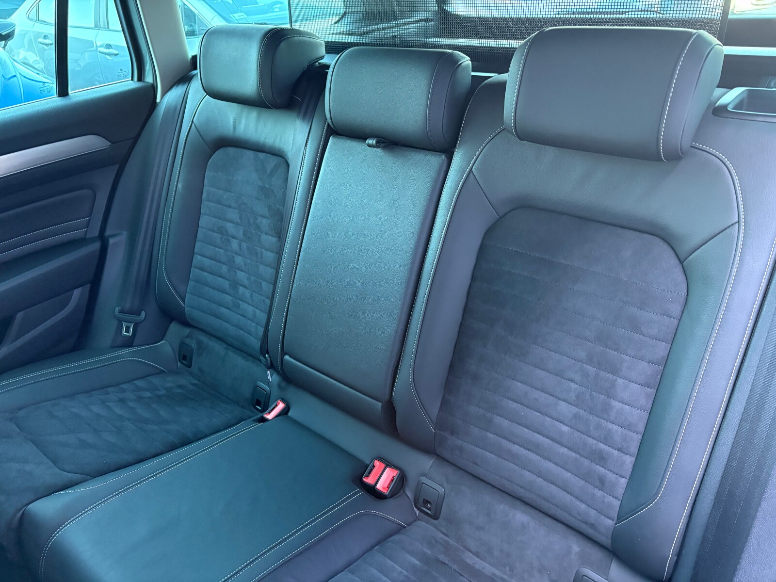 Volkswagen Passat Variant - zdjęcie 12