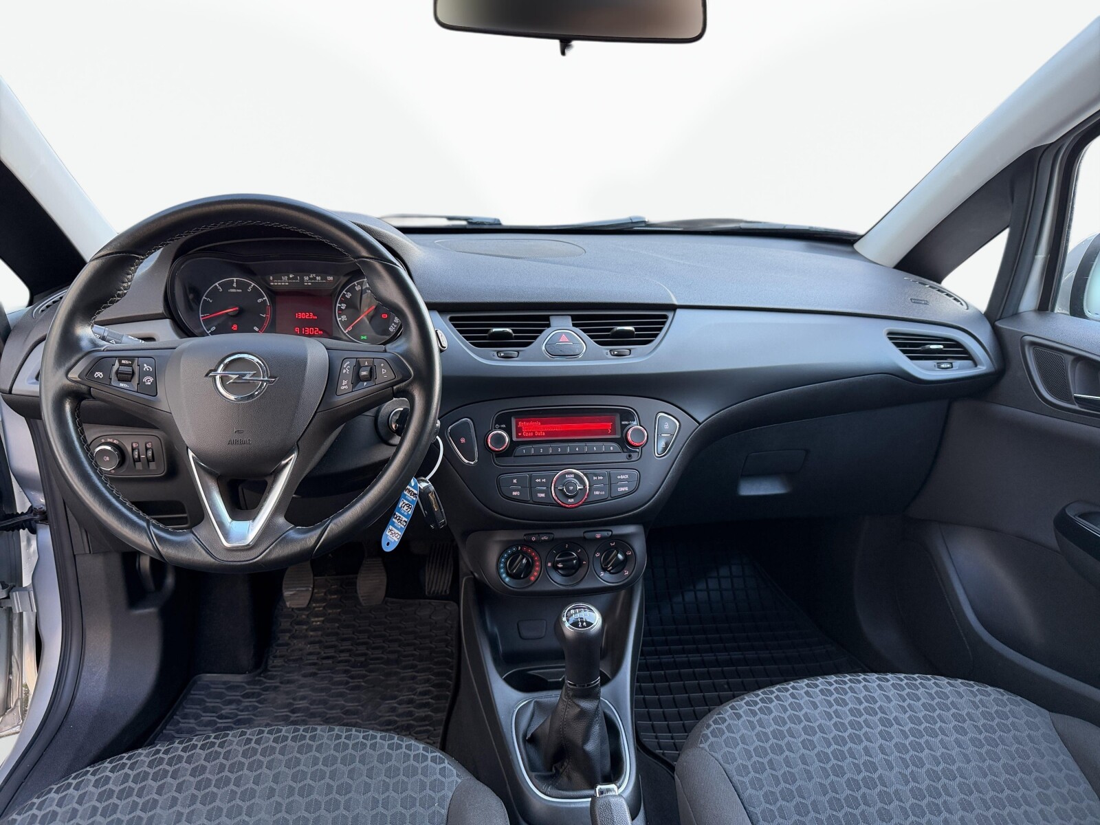 Opel Corsa - zdjęcie 25