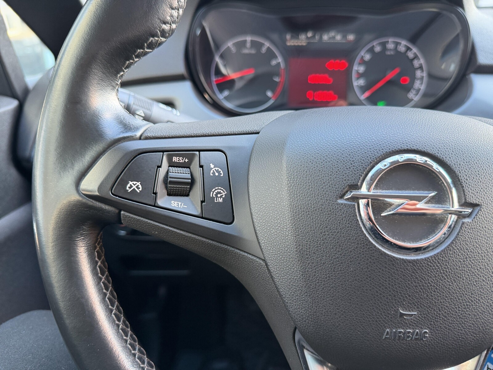 Opel Corsa - zdjęcie 14