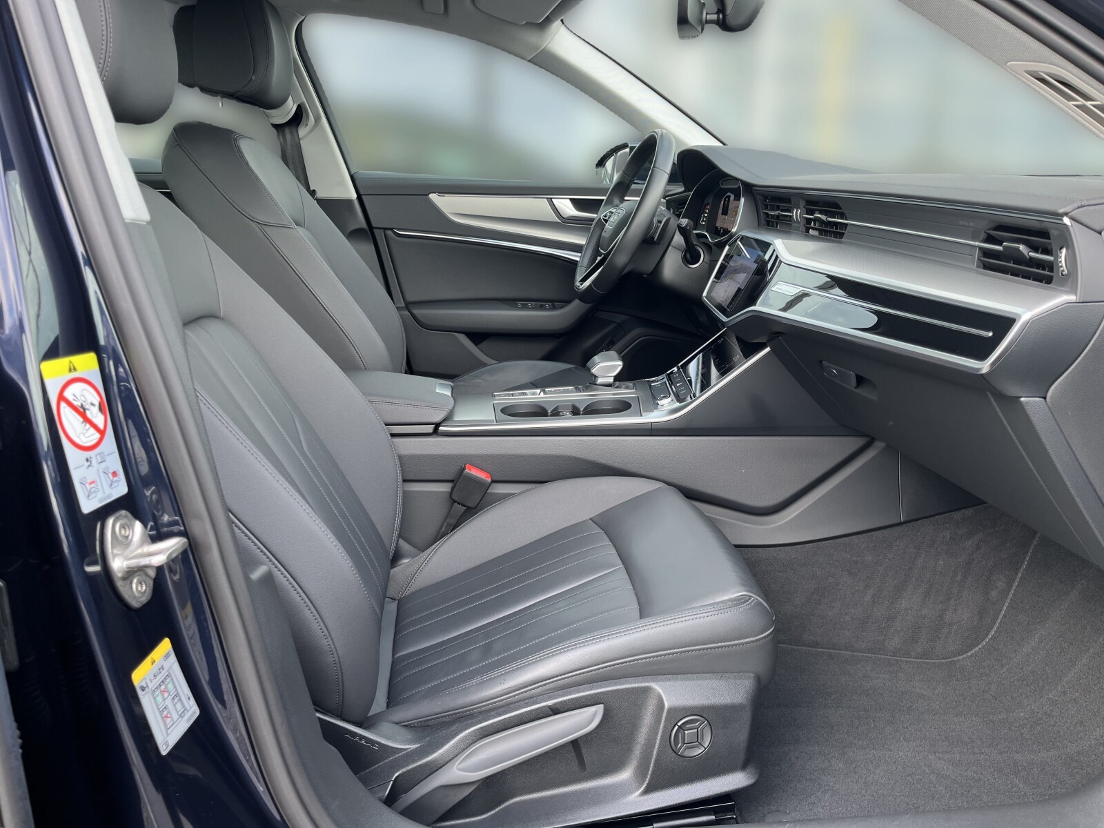 Audi A6 Avant - zdjęcie 17