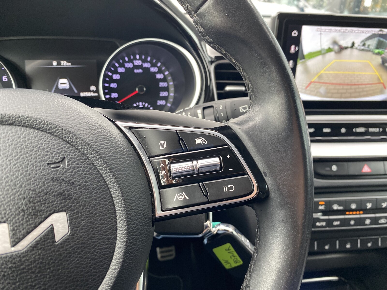 Kia Ceed - zdjęcie 25