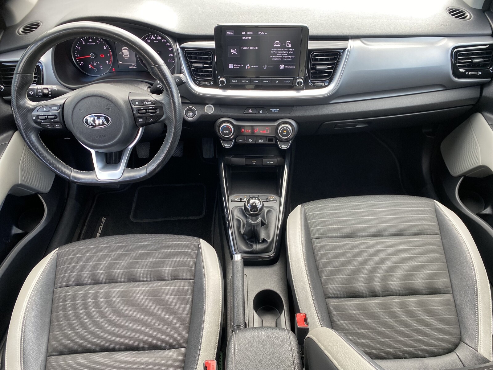 Kia Stonic - zdjęcie 14