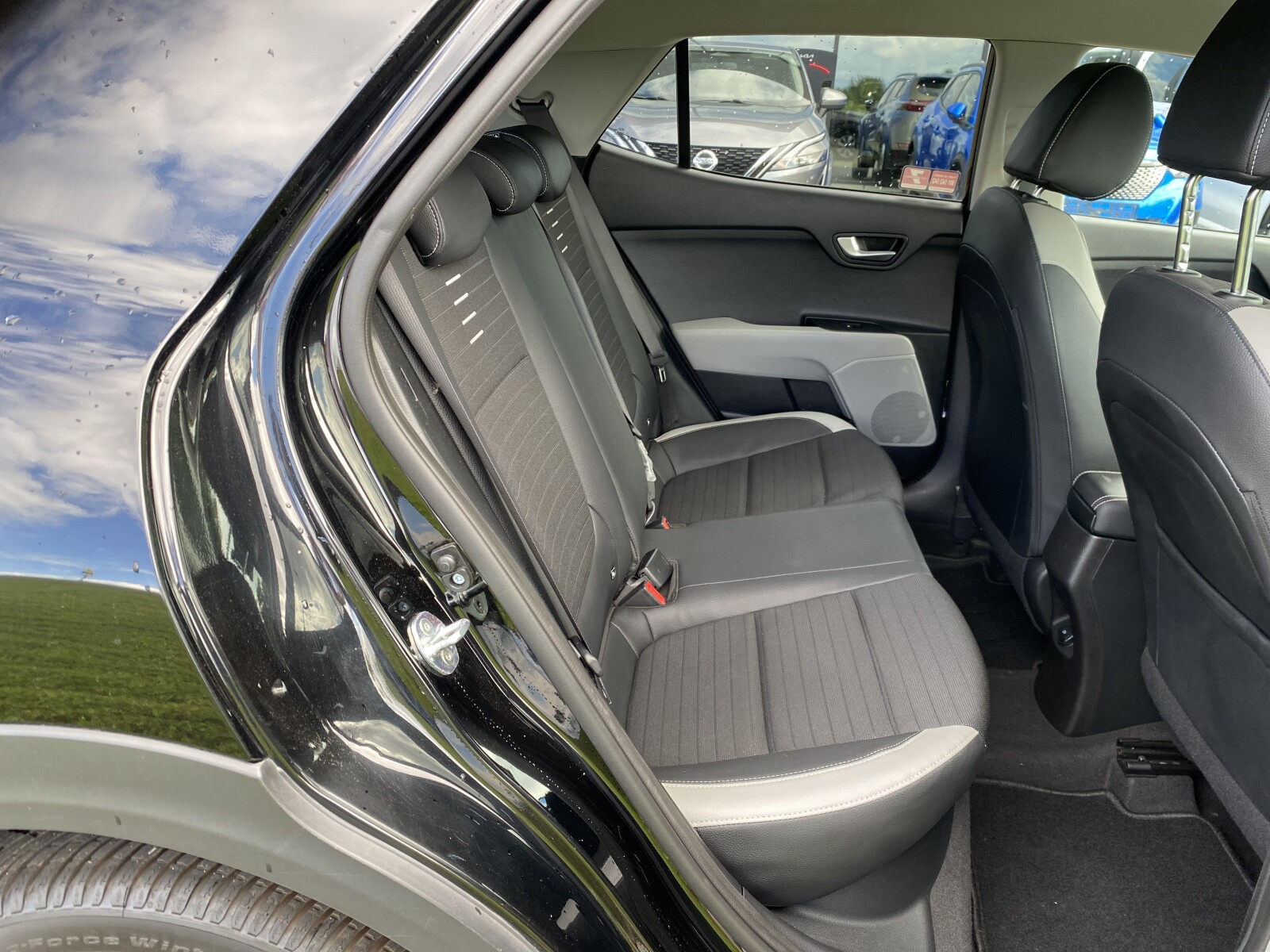 Kia Stonic - zdjęcie 15