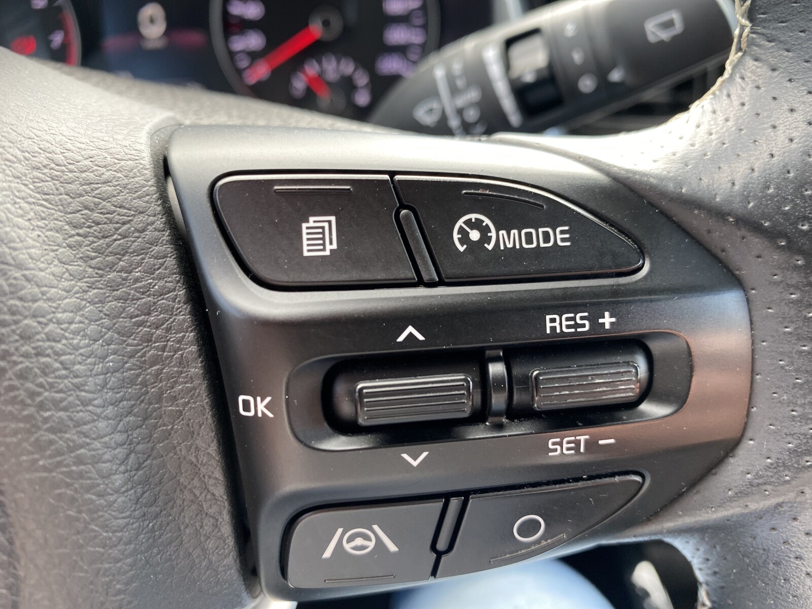 Kia Stonic - zdjęcie 23