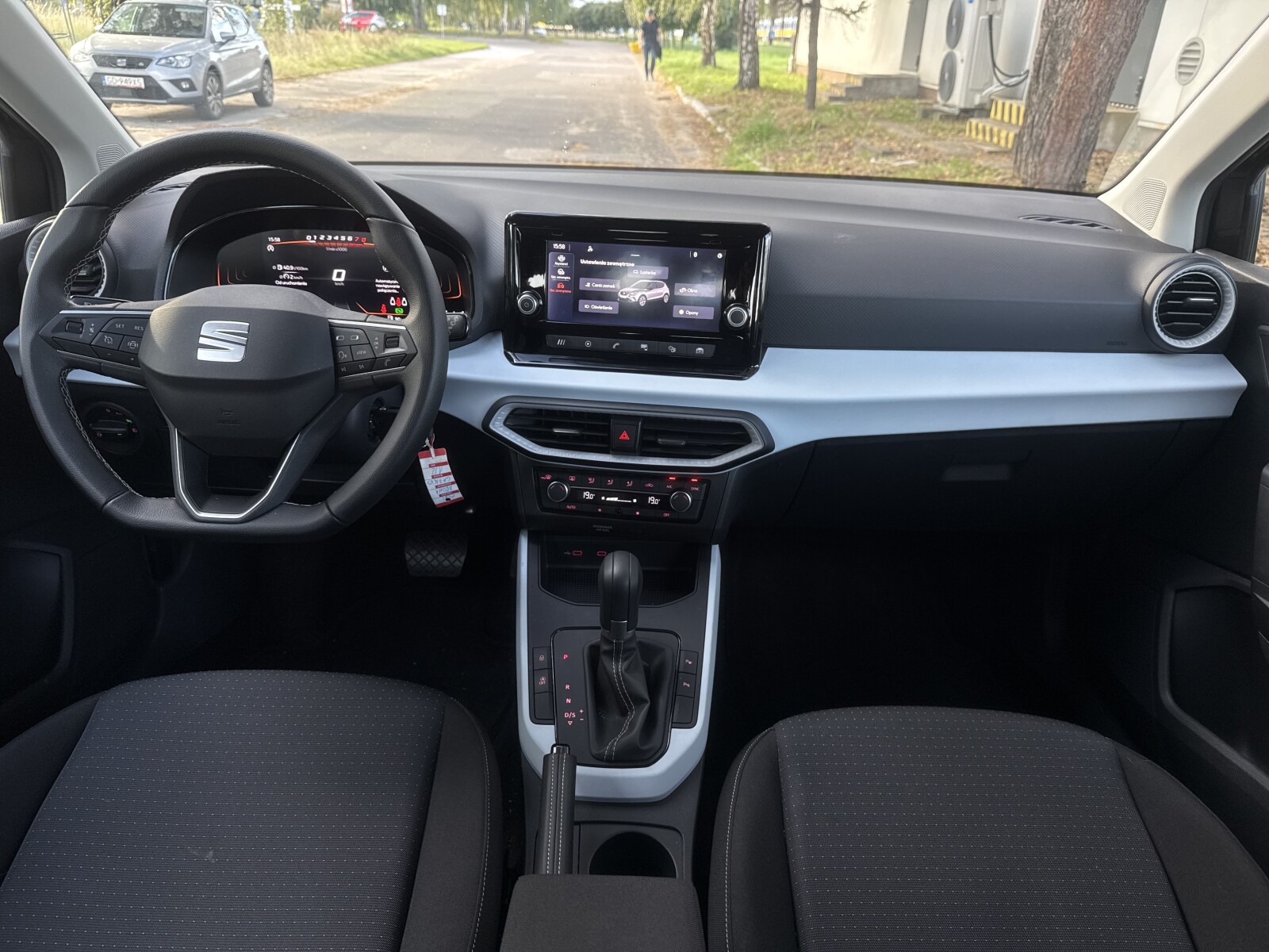 Seat Arona - zdjęcie 6