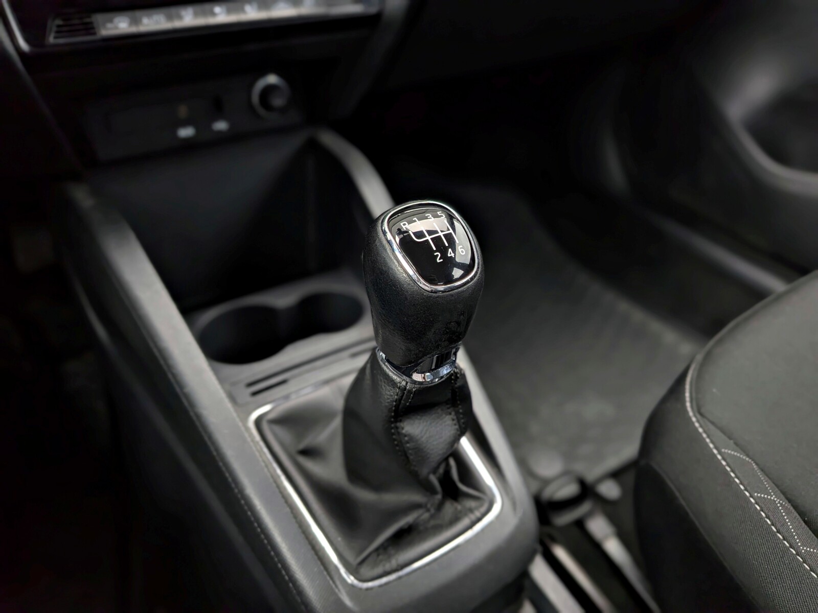 Škoda Fabia - zdjęcie 25
