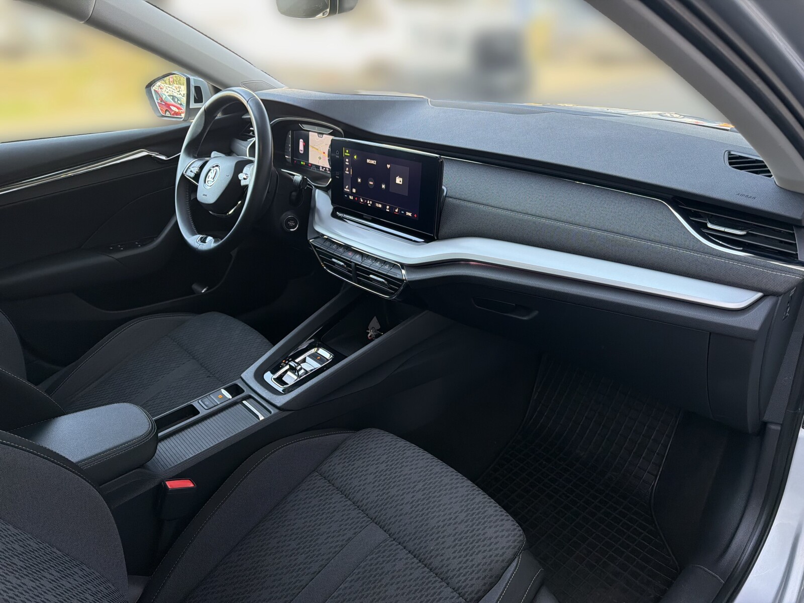Škoda Octavia Combi - zdjęcie 17