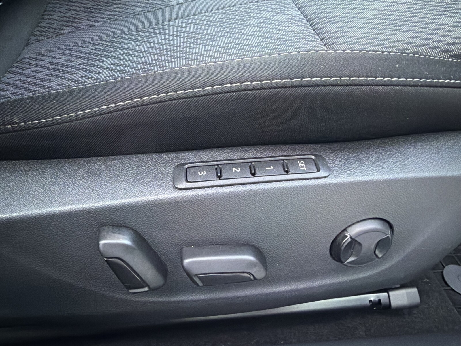Škoda Octavia Combi - zdjęcie 19