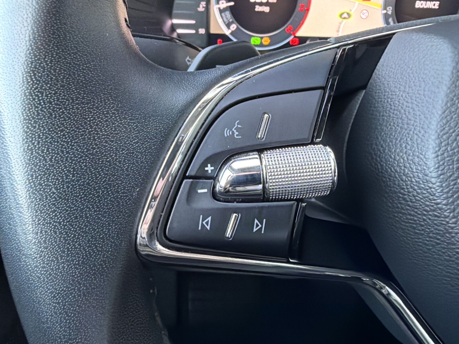Škoda Octavia Combi - zdjęcie 22
