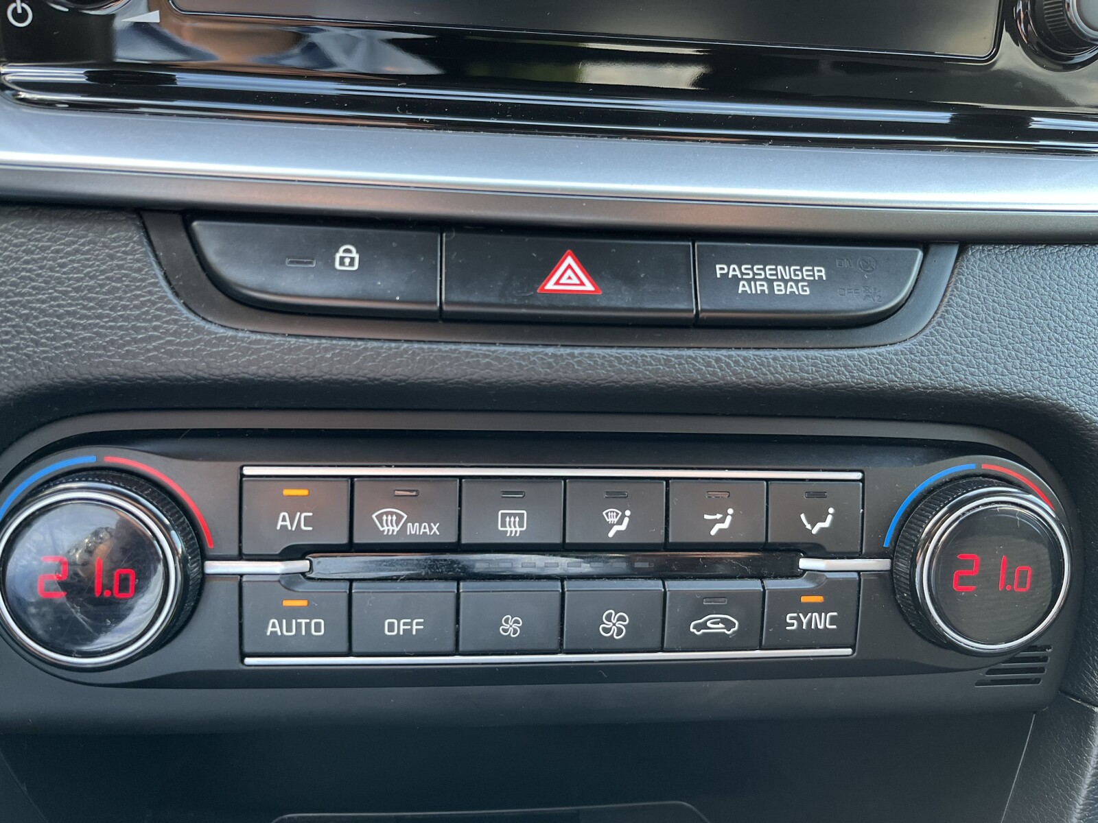 Kia XCeed - zdjęcie 27