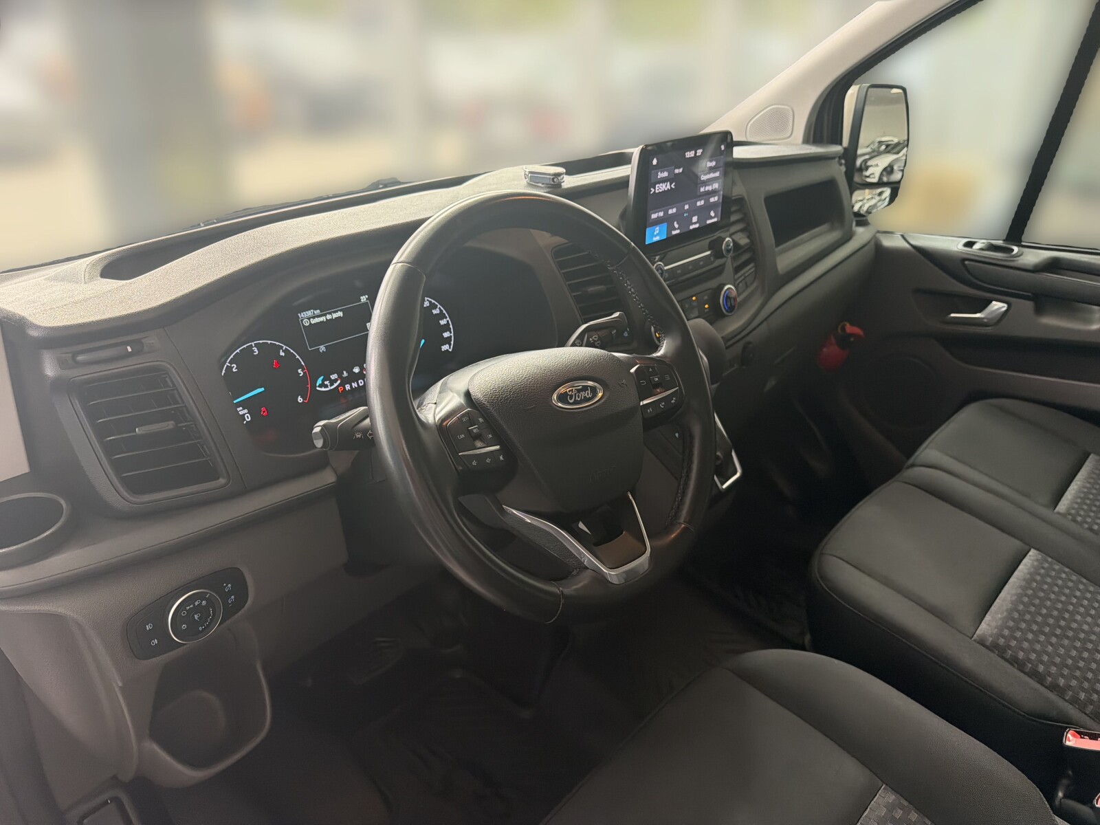 Ford Transit Custom - zdjęcie 9