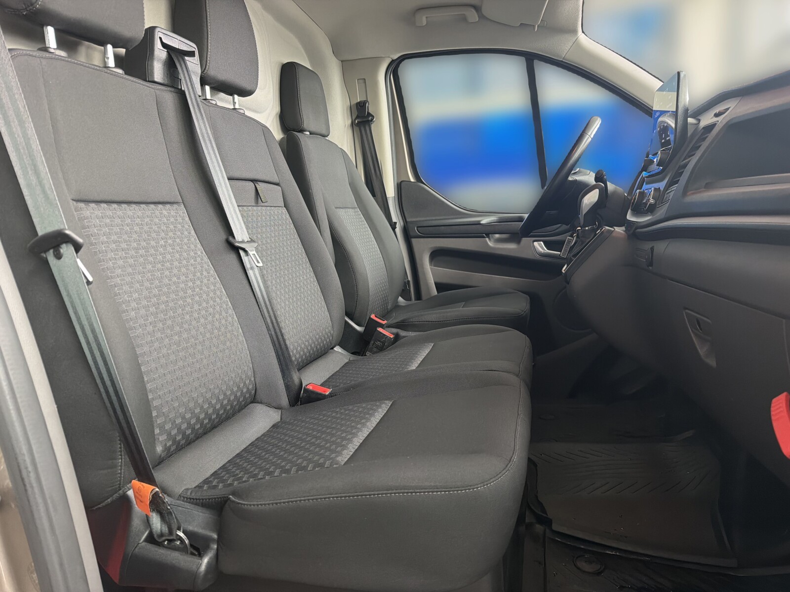 Ford Transit Custom - zdjęcie 12