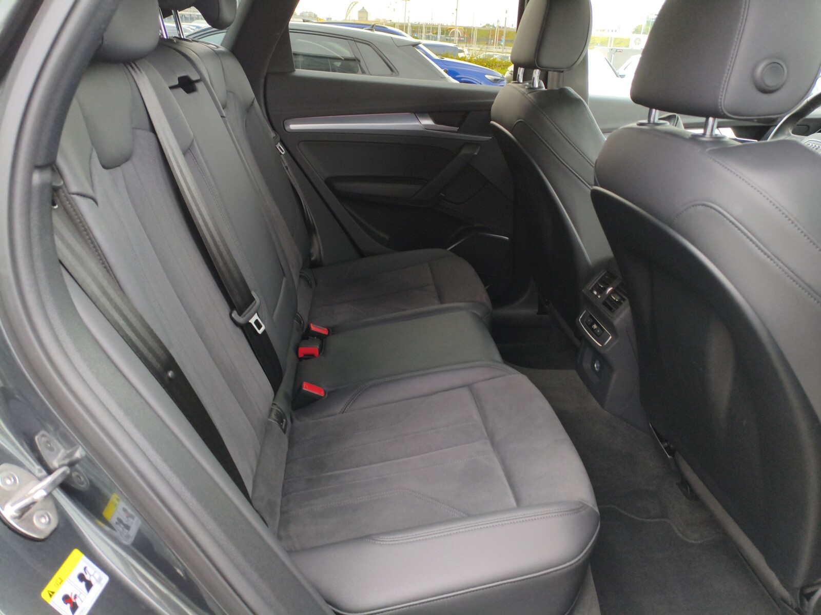 Audi Q5 Sportback - zdjęcie 12
