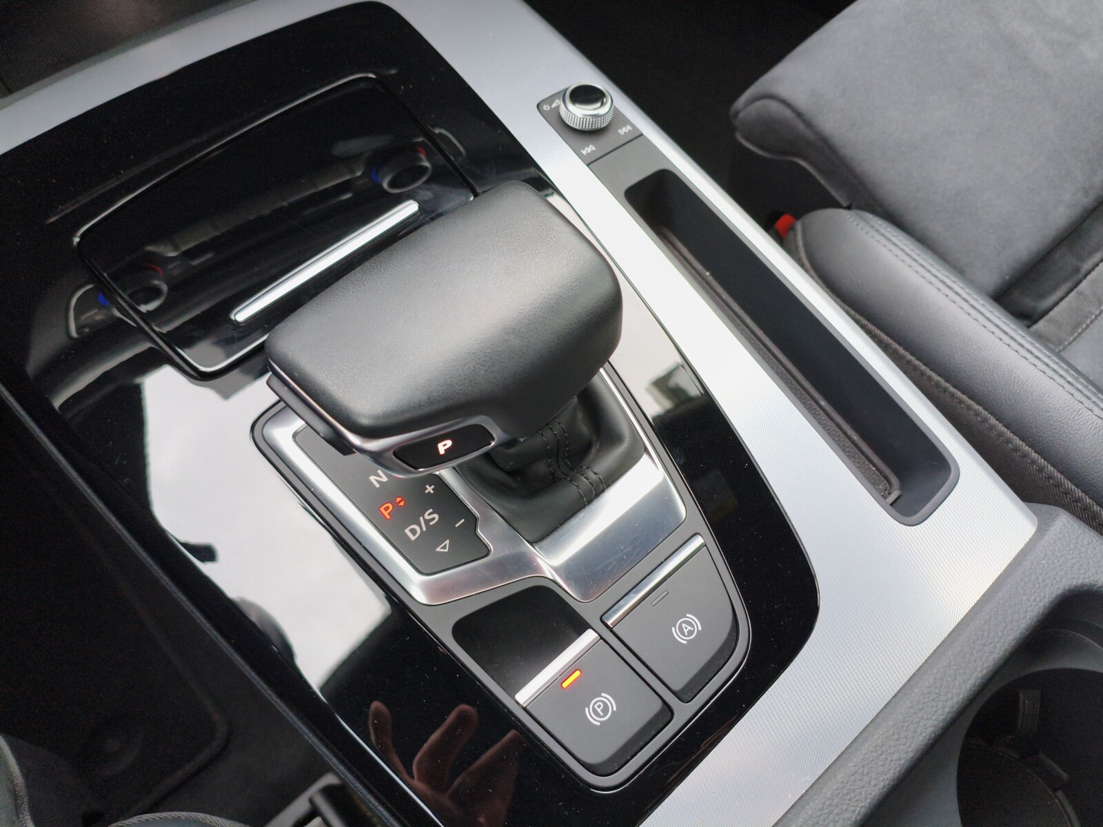 Audi Q5 Sportback - zdjęcie 21