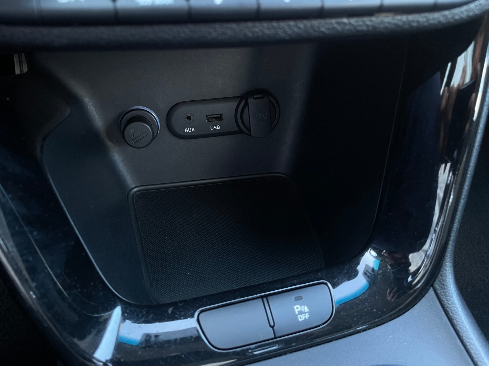 Kia Ceed - zdjęcie 32