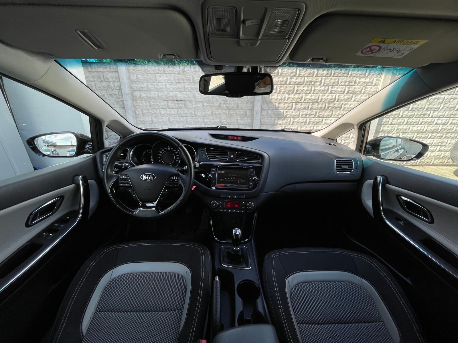 Kia Ceed - zdjęcie 16