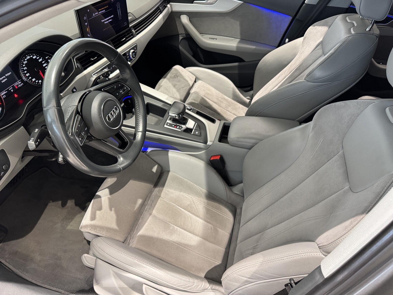 Audi A4 Avant - zdjęcie 10