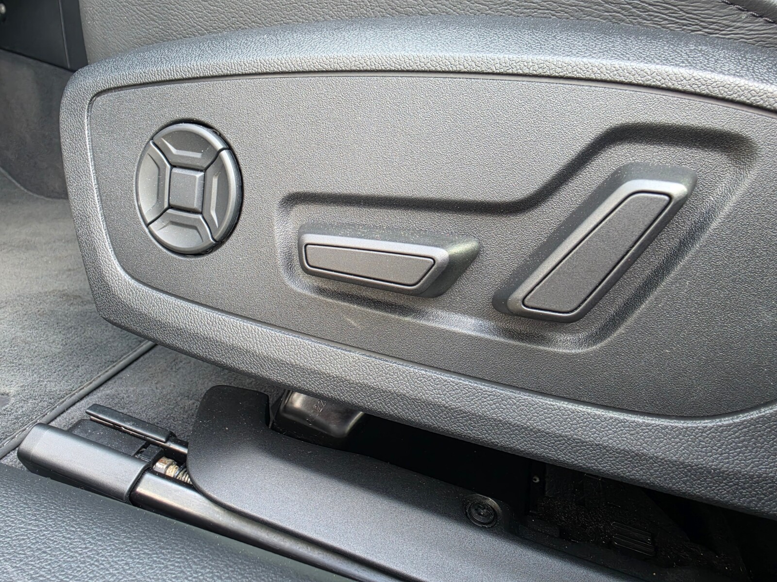 Audi A6 Avant - zdjęcie 20