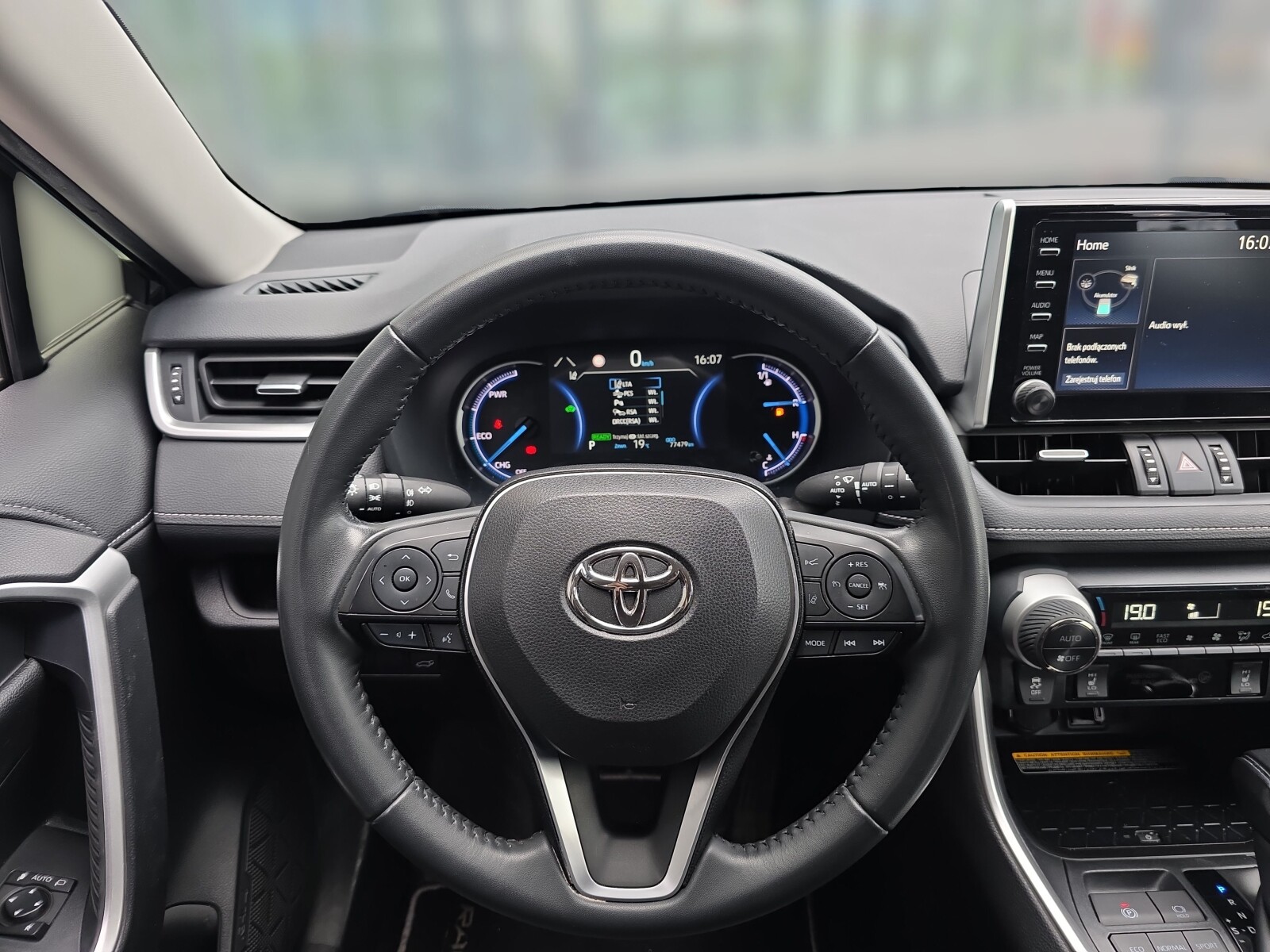 Toyota RAV 4 - zdjęcie 11