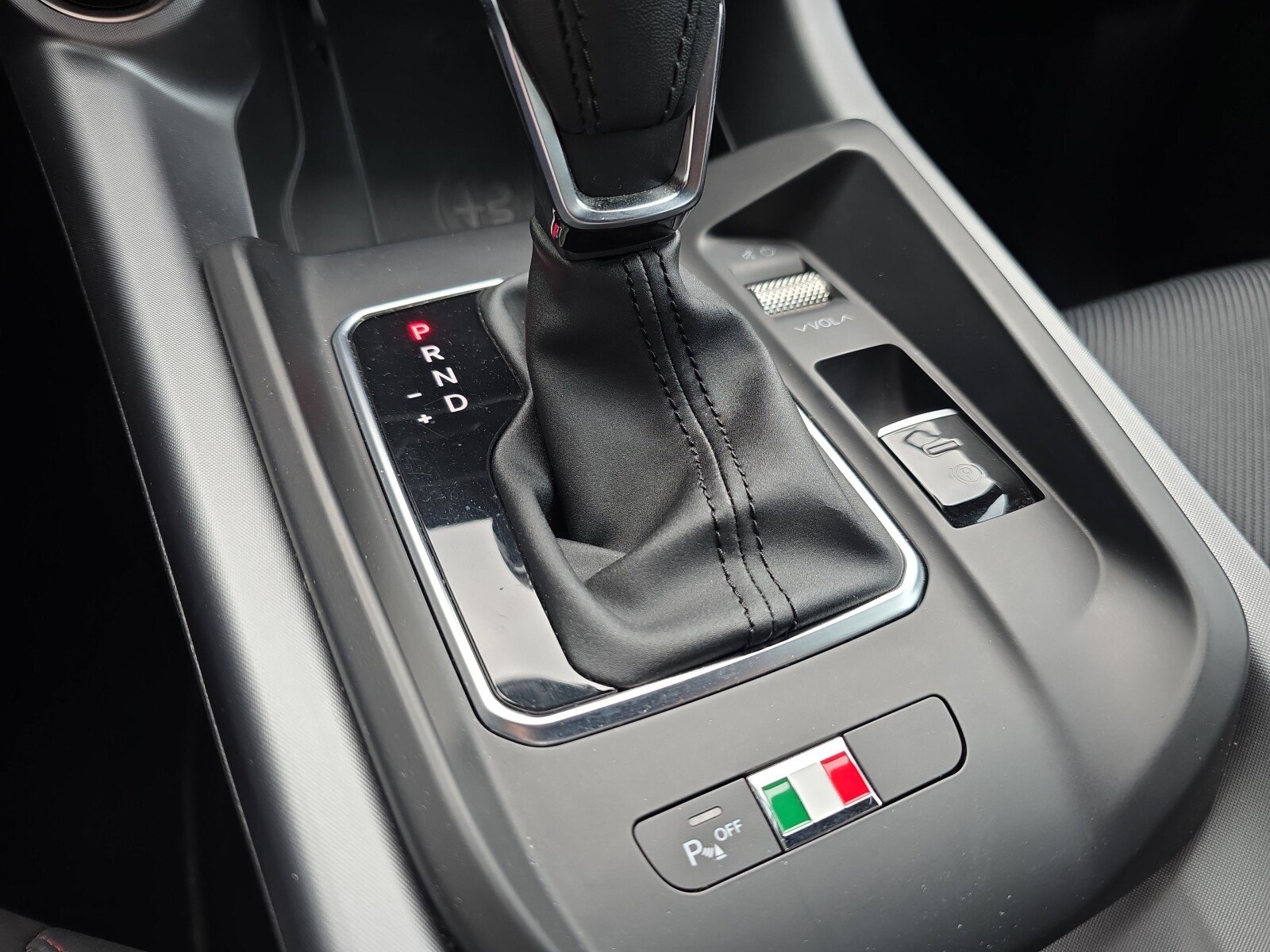 Alfa Romeo Tonale - zdjęcie 25