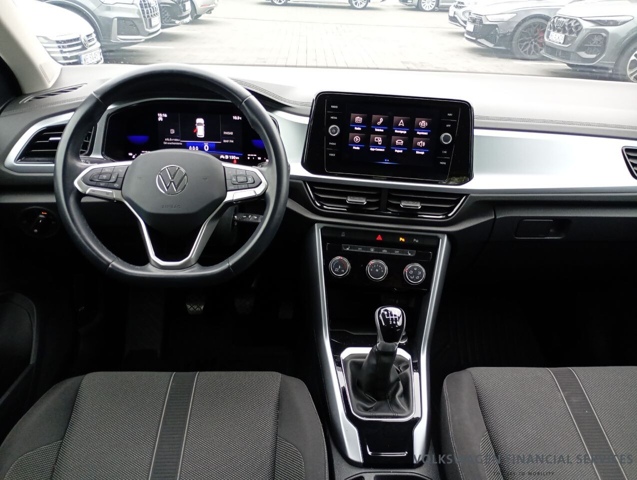 Volkswagen T-Roc - zdjęcie 4