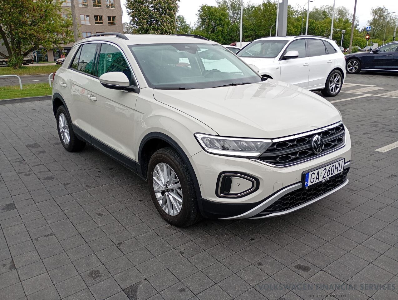 Volkswagen T-Roc - zdjęcie 2