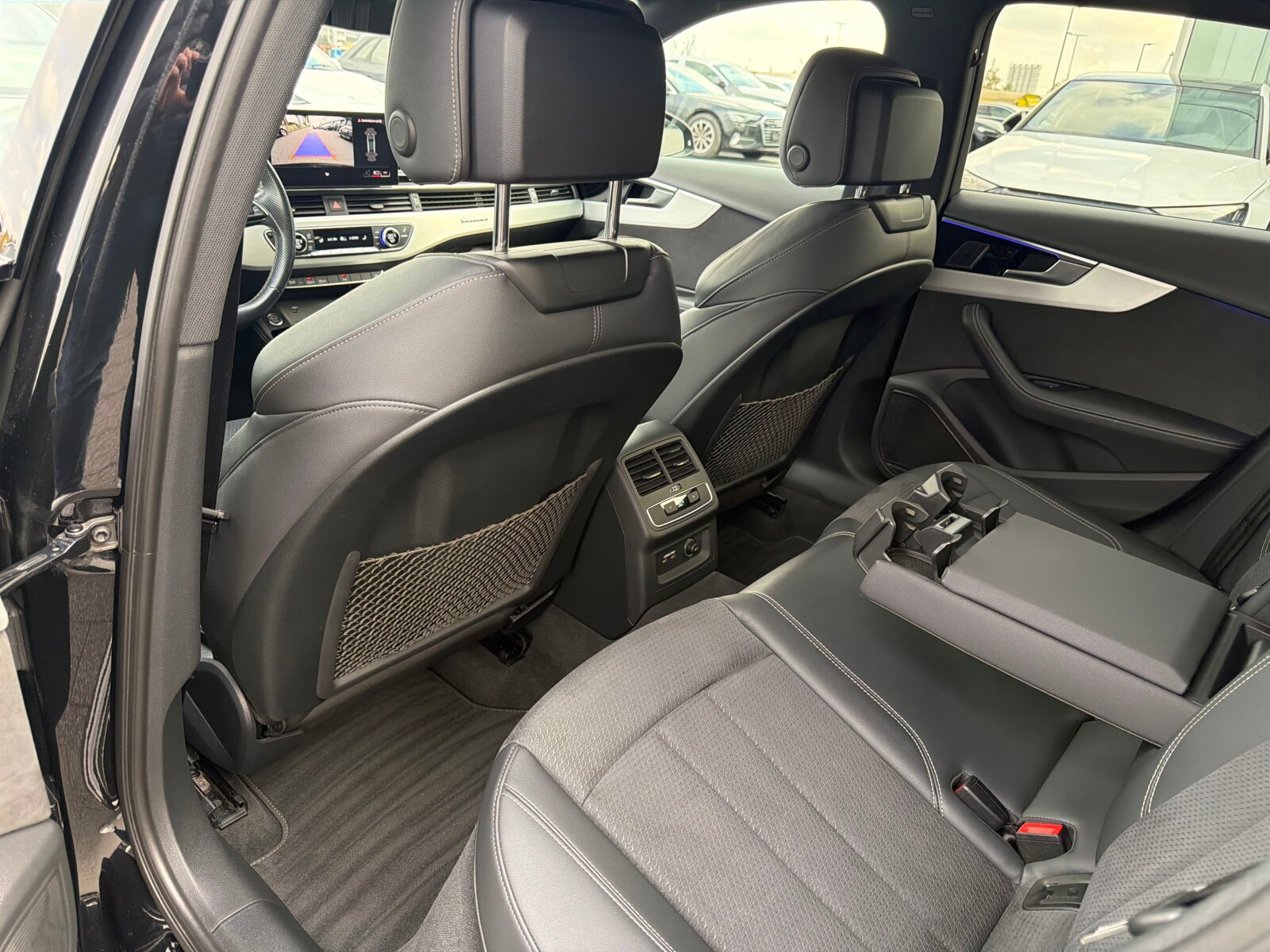 Audi A4 Limousine - zdjęcie 29