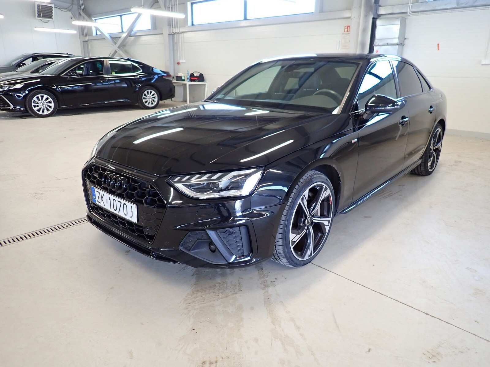 Audi A4 Limousine - zdjęcie 2