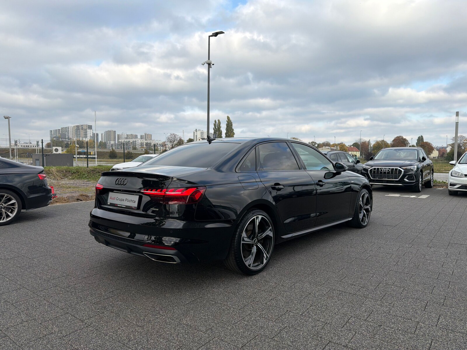 Audi A4 Limousine - zdjęcie 11