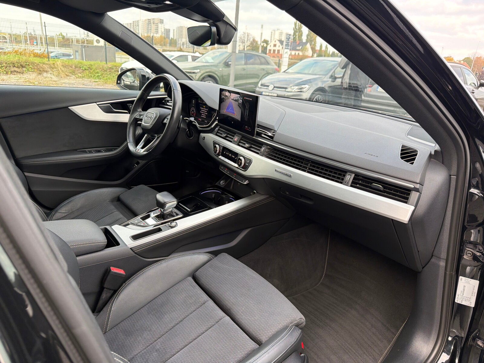 Audi A4 Limousine - zdjęcie 23