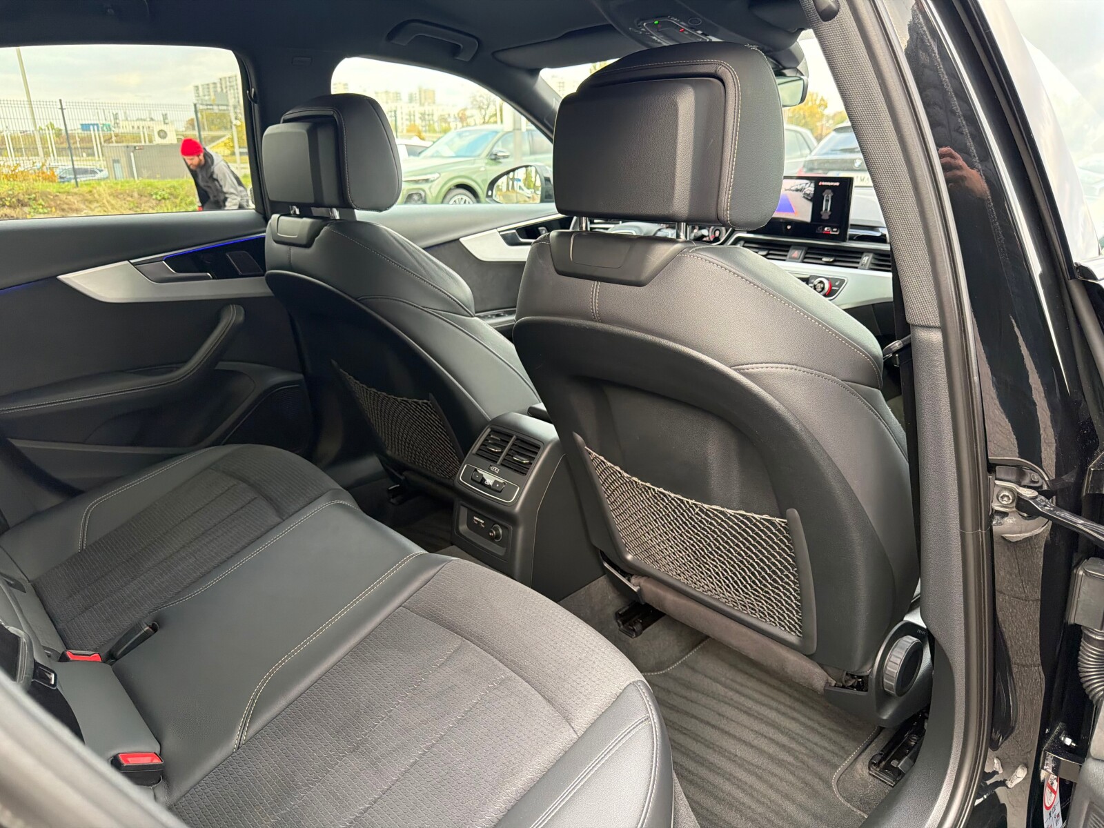 Audi A4 Limousine - zdjęcie 26