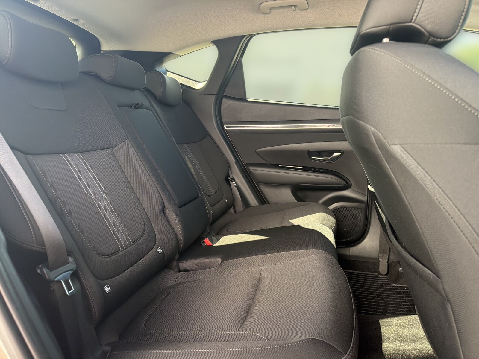 Hyundai Tucson - zdjęcie 12