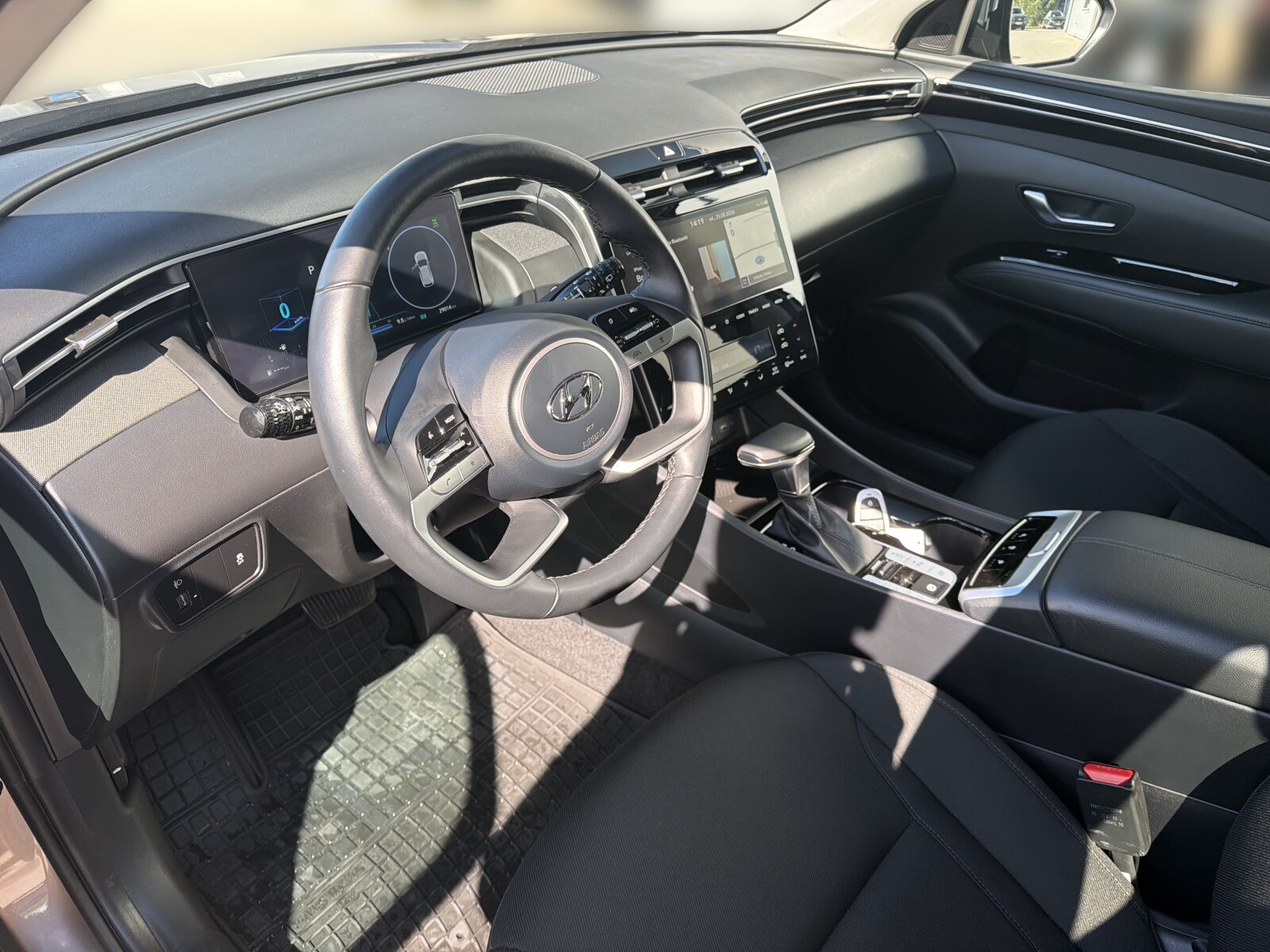 Hyundai Tucson - zdjęcie 9