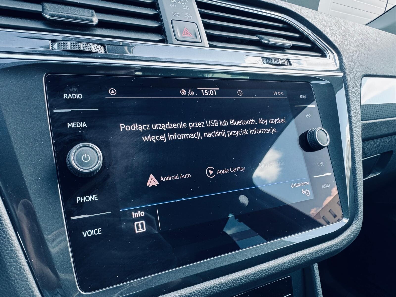 Volkswagen Tiguan - zdjęcie 27