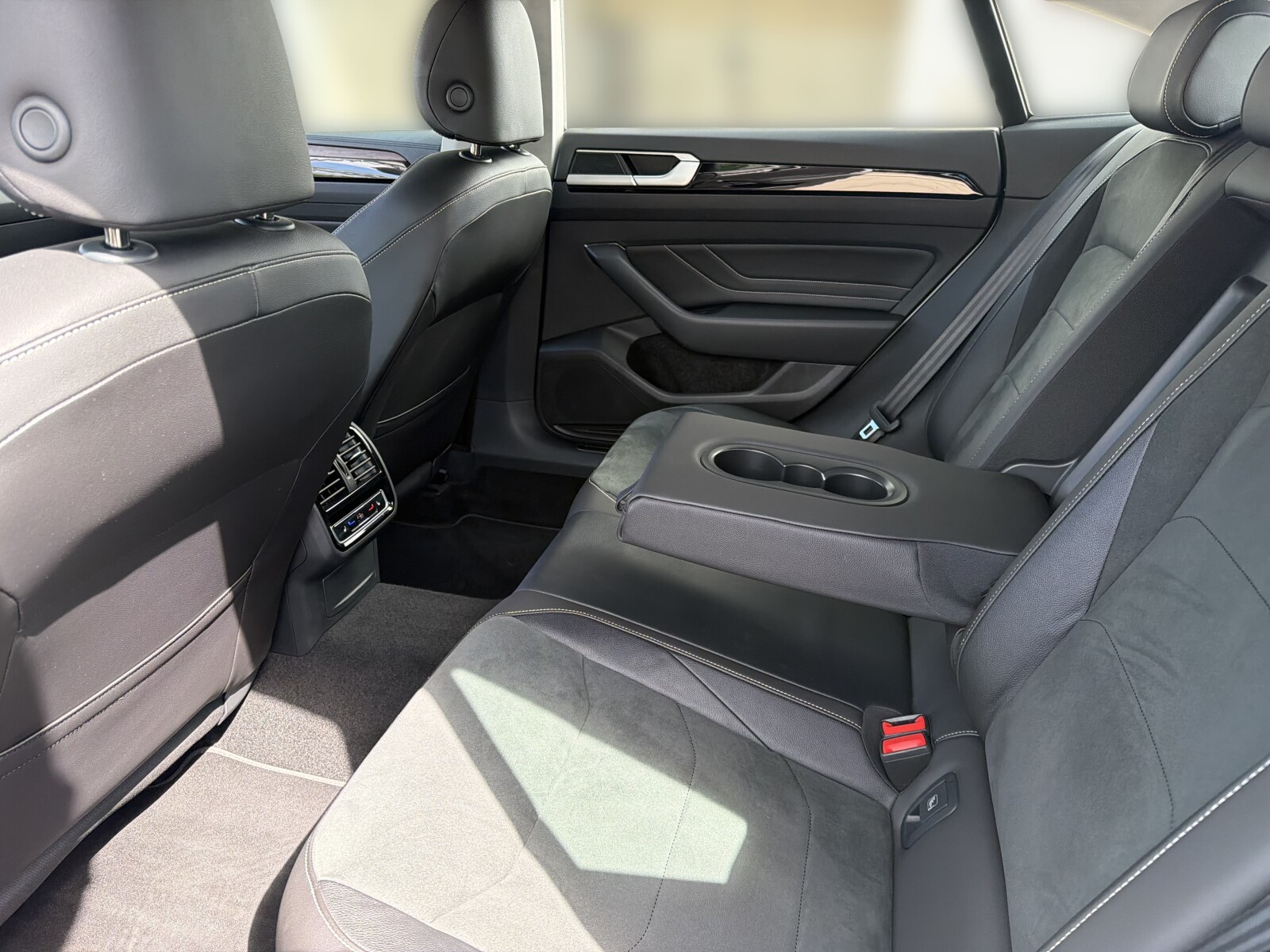 Volkswagen Arteon - zdjęcie 13