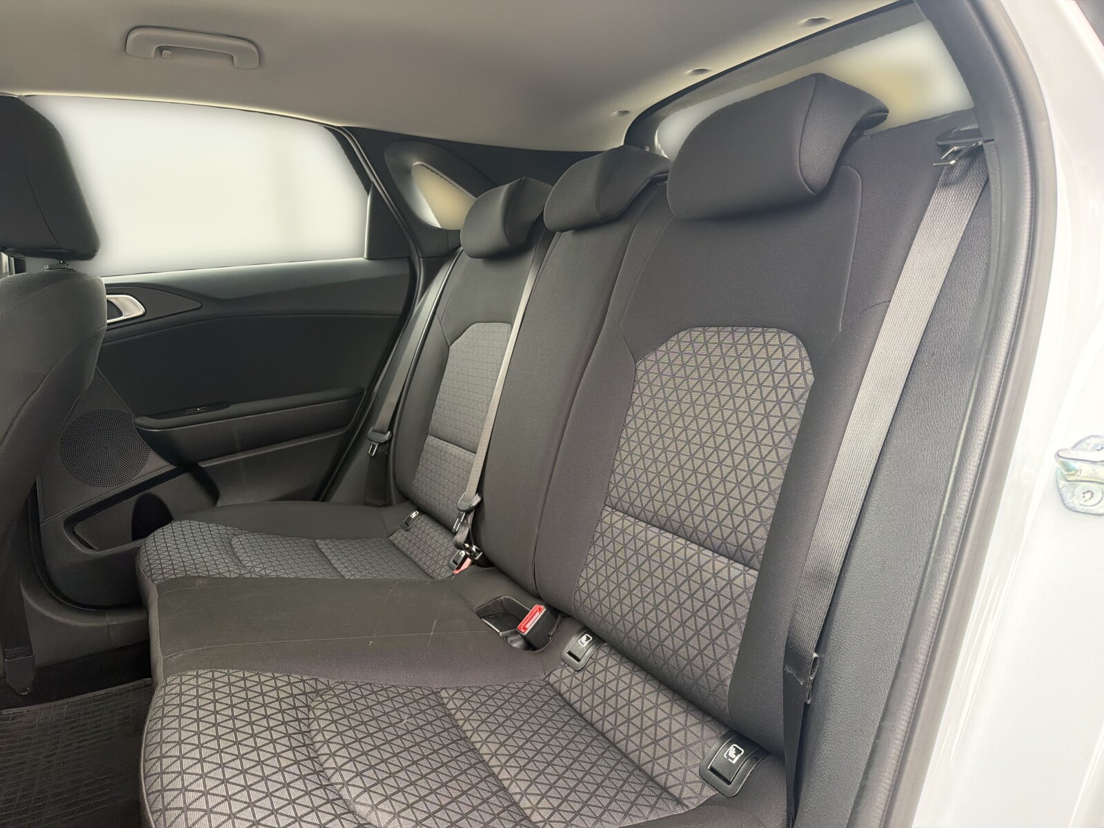 Kia Ceed - zdjęcie 13