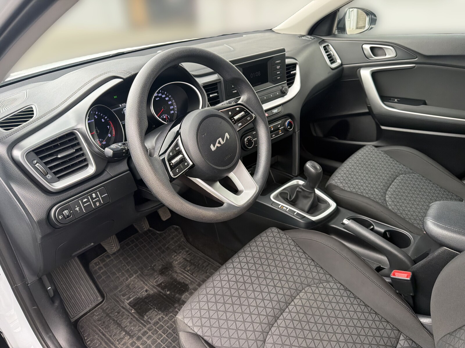 Kia Ceed - zdjęcie 9